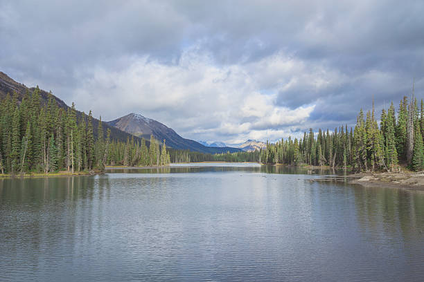 istock Grotto Lake Landscape 489479164