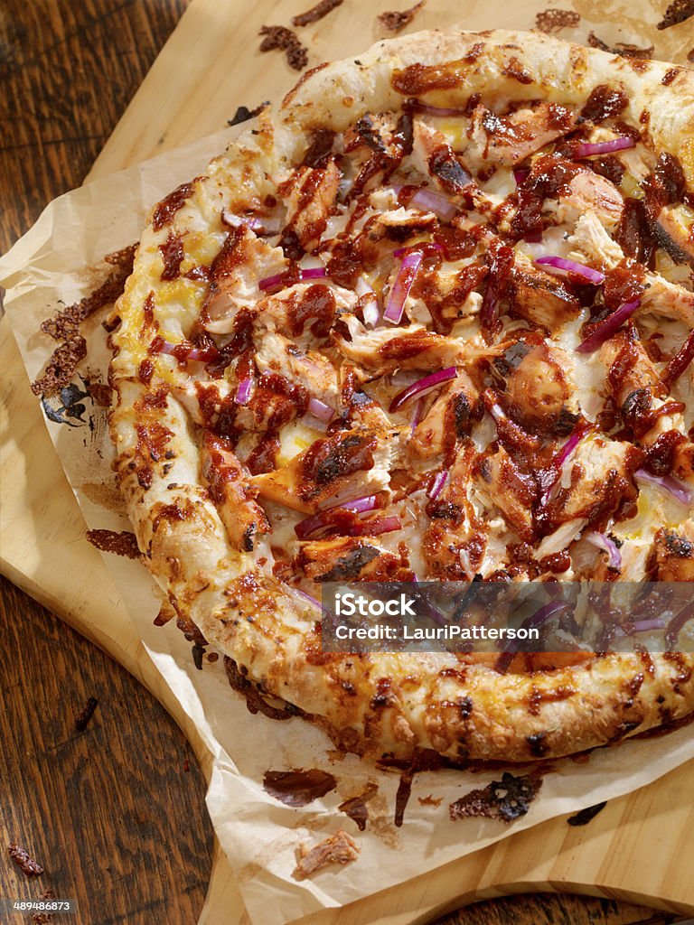 Pollo BBQ Pizza - Foto stock royalty-free di Pizza