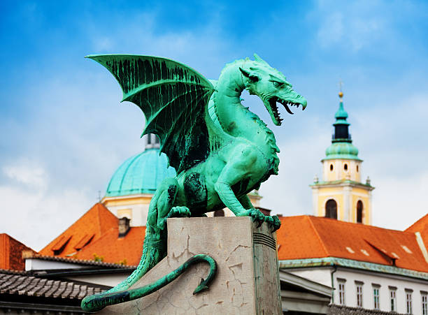 istock Close shot of the Dragon statue 489542677