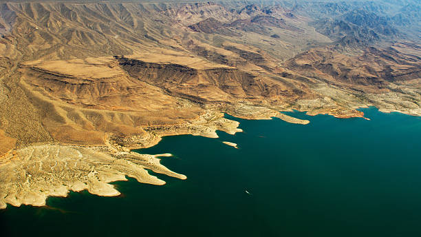 istock Lake Mead inlets and bays 489545085