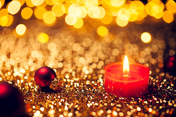 istock Red Christmas - Candle Light Bokeh Defocused Decoration Gold 489562094