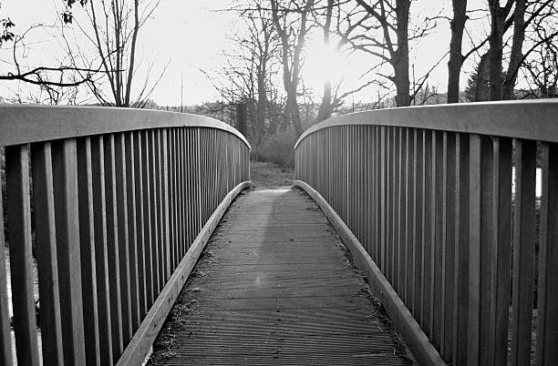 ponte pedonal - lanarkshire imagens e fotografias de stock