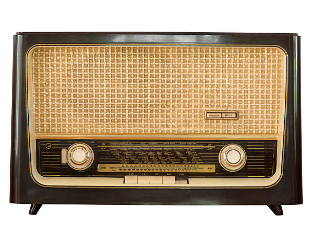 istock old radio isolated on white background 489601420
