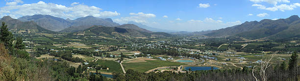 istock Panorama-Franchhoek-South-Africa 489601716