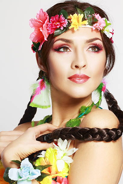 istock Hawaiian girl make up 489604464