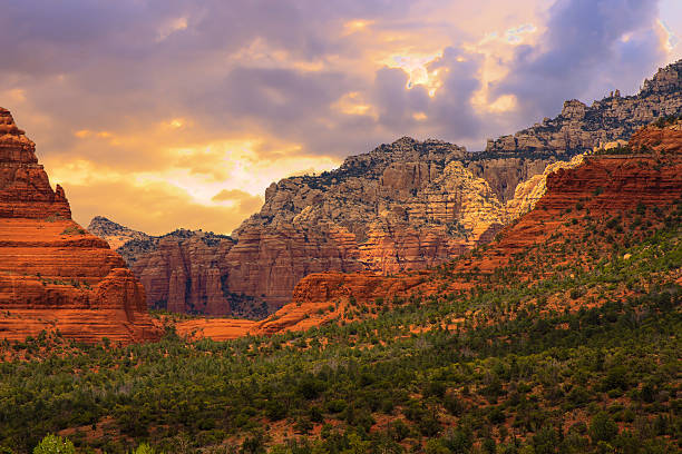 istock Sedona Arizona Sunrise 489635856