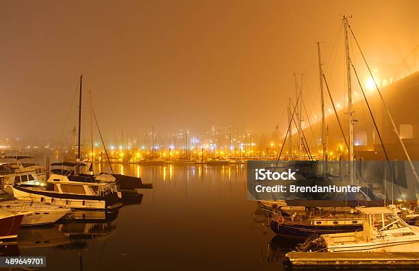 Светящийся Mist — стоковые фотографии и другие картинки Burrard Street Bridge - Burrard Street Bridge, False Creek, Без людей