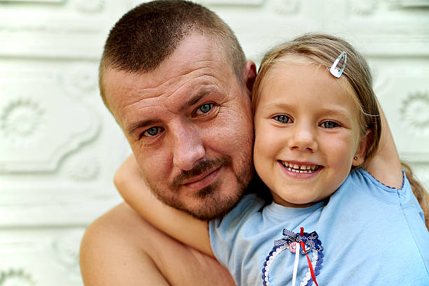 ojciec i córka - affectionate baby beauty blond hair zdjęcia i obrazy z banku zdjęć