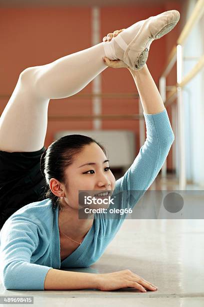 Ballerina Im Fitnessraum Stockfoto und mehr Bilder von Aerobic - Aerobic, Aktiver Lebensstil, Aktivitäten und Sport