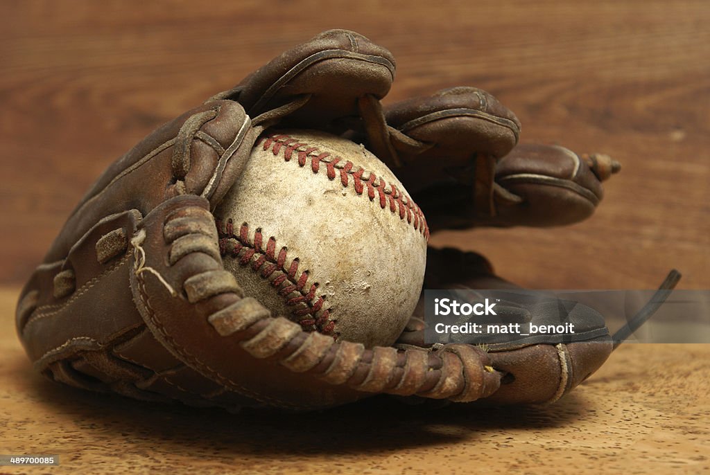 Guanto da Baseball Vintage e - Foto stock royalty-free di Adulazione