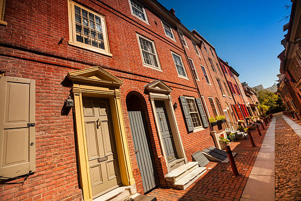 istock Historic row houses Philadelphia 489773101