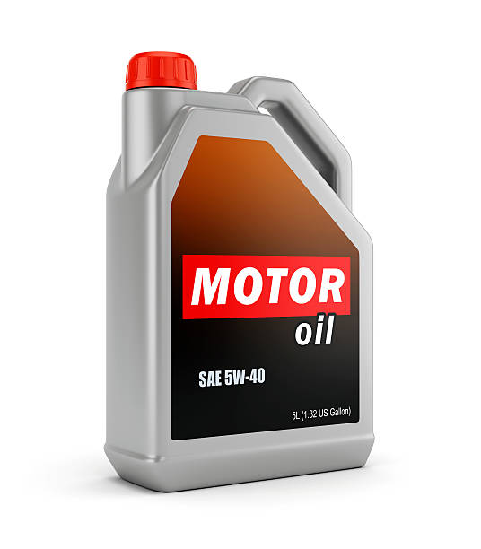istock Can of motor oil 489810795