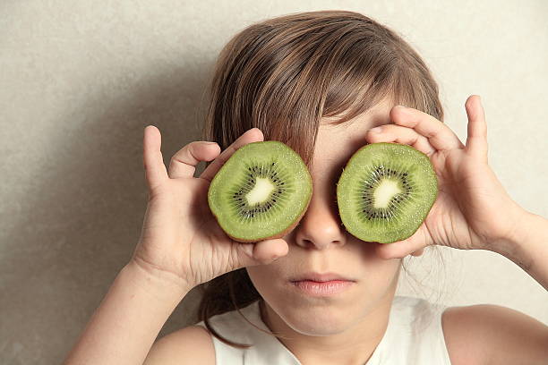 istock Kiwi girl with eyes 489812774