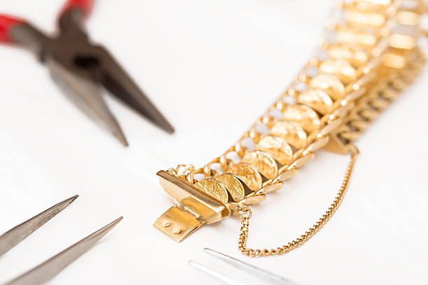 istock Jewelry Repair 489831238