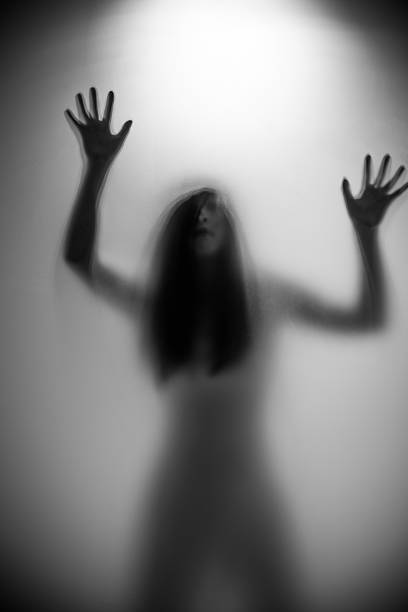 女性のシルエット - trapped horror fog human hand ストックフォトと画像