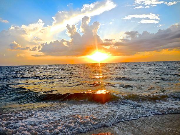istock Tropical sunset in Florida 489871170