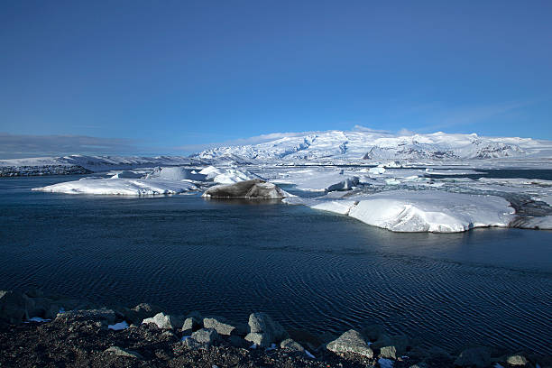istock Glacier lagoon Jokulsarlon, Iceland 489900670