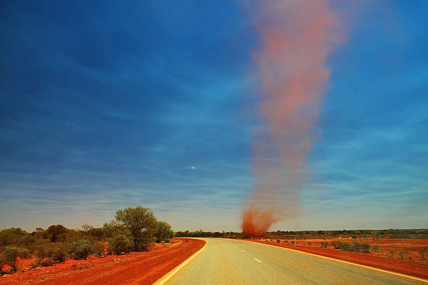 6-9 w australian outback - tornado storm road disaster zdjęcia i obrazy z banku zdjęć