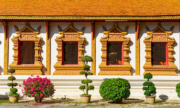 tempio di chiang mai, - thai culture thailand painted image craft product foto e immagini stock