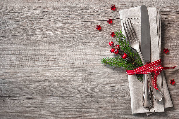 クリスマステーブルセッティング - spoon fork table knife place setting ストックフォ�トと画像