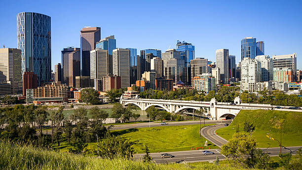 istock Daytime View of The Calgary Skyline 490043162