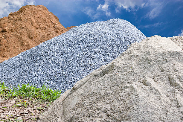 pedra, montes de areia e construção - gravel - fotografias e filmes do acervo