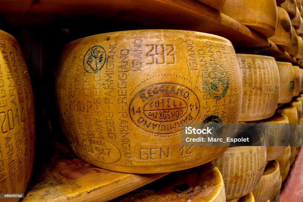 Parmagiano Reggiano Käse-aging - Lizenzfrei Parmesan Stock-Foto