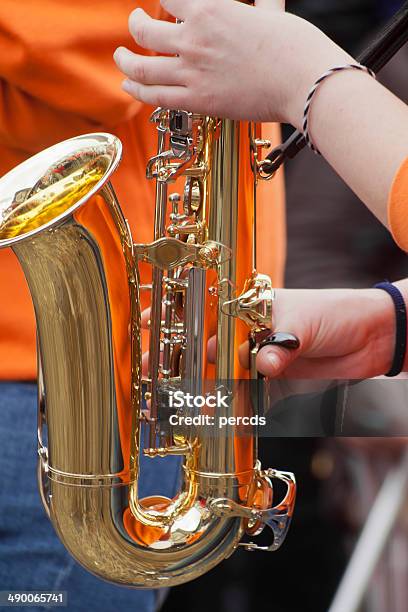 Gra Saxophon - zdjęcia stockowe i więcej obrazów Brass Band - Brass Band, Część, Fotografika