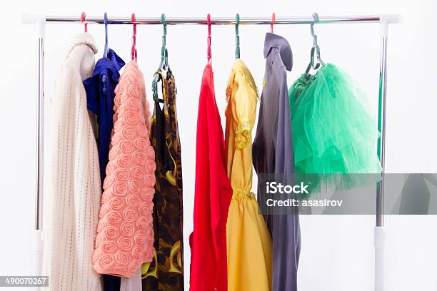 Gruccia - Fotografie stock e altre immagini di Abbigliamento - Abbigliamento, Appendiabiti, Bianco