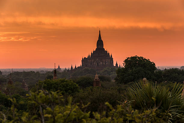 istock Scenic sunrise at bagan myanmar 490080814
