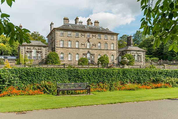 pollok house - formal garden front or back yard gazebo night fotografías e imágenes de stock