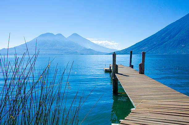 lago atitlan guatemala-pier - maya bay - fotografias e filmes do acervo