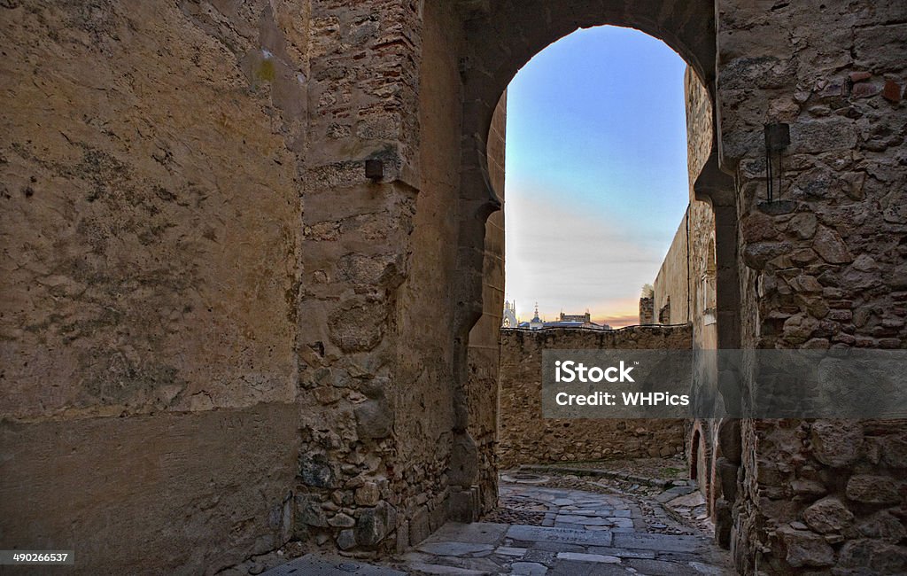 Shoehorse arco di Badajoz - Foto stock royalty-free di Al-Andalus