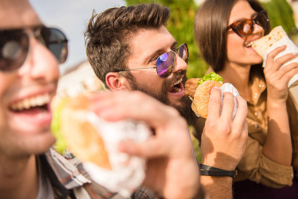 istock Friends outdoors 490317272