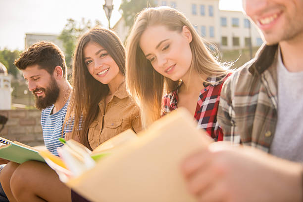 istock Friends outdoors 490336526