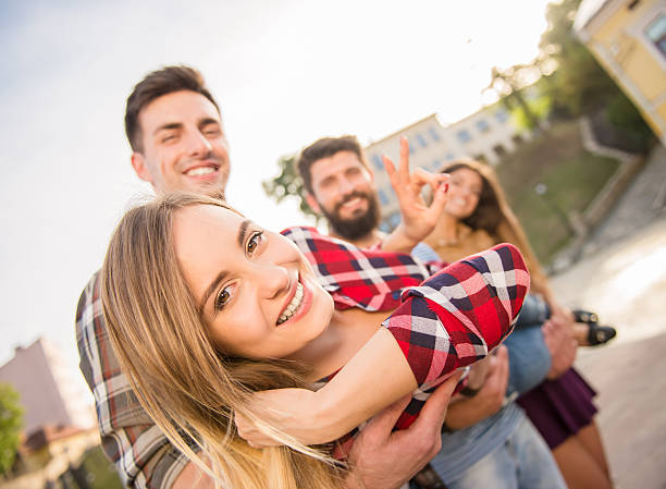 istock Friends outdoors 490339944