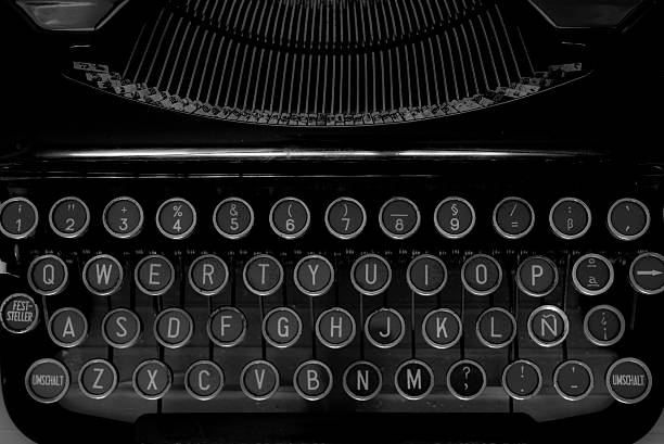 antico macchina da scrivere - typewriter key foto e immagini stock