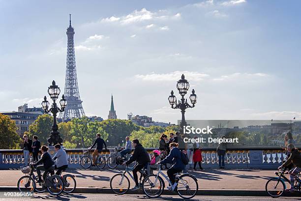 People Enjoying A Car Free Day In Paris France Stock Photo - Download Image Now - Paris - France, Cycling, Bicycle