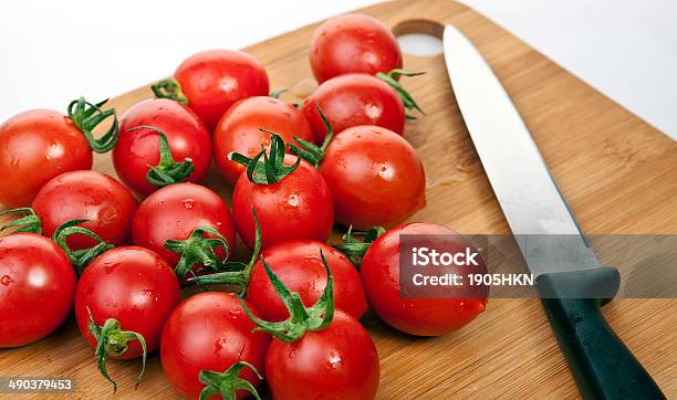Tomates Frescos - Fotografias de stock e mais imagens de Alimentação Saudável - Alimentação Saudável, Antioxidante, Branco