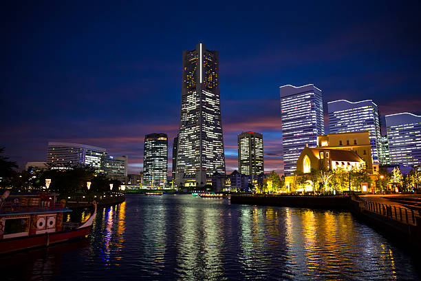 notte minato mirai di yokohama - landmark tower tokyo prefecture japan asia foto e immagini stock
