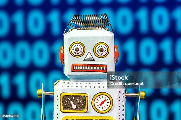 Tin Roboter Mit Binärcode Stockfoto und mehr Bilder von 1960-1969 - 1960-1969, Abstrakt, Bildkomposition und Technik