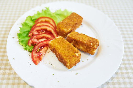 Cheese Pan With Tomato And Lettuce