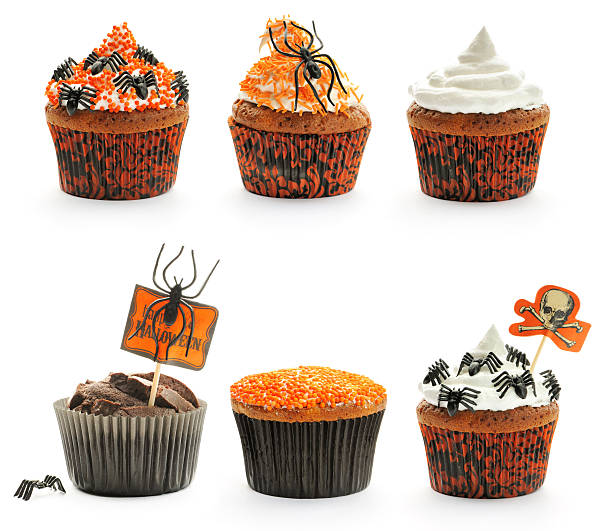 Halloween cakes set Halloween cakes with decoration set isolated on white halloween cupcake stock pictures, royalty-free photos & images