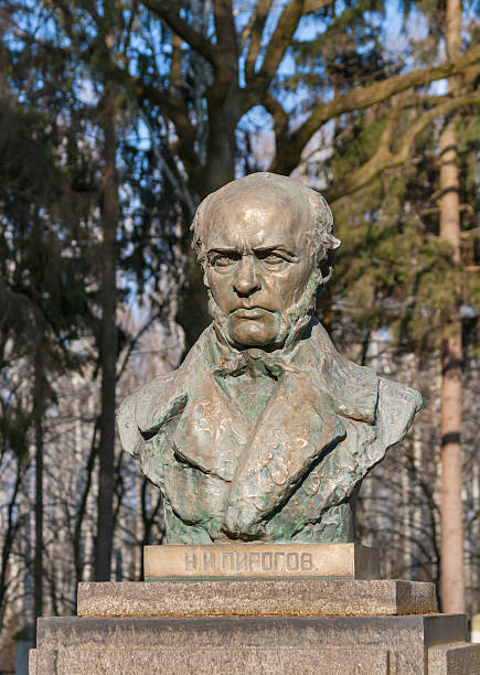 istock Monument to the famous surgeon N. Pirogov 490525627