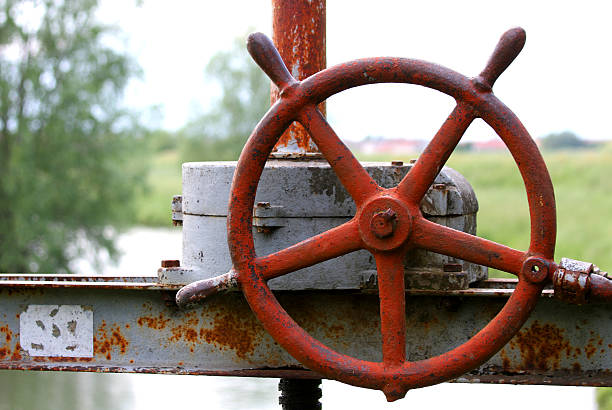 tap to close a hydraulic dam in the industrial Canal to iirigare fields