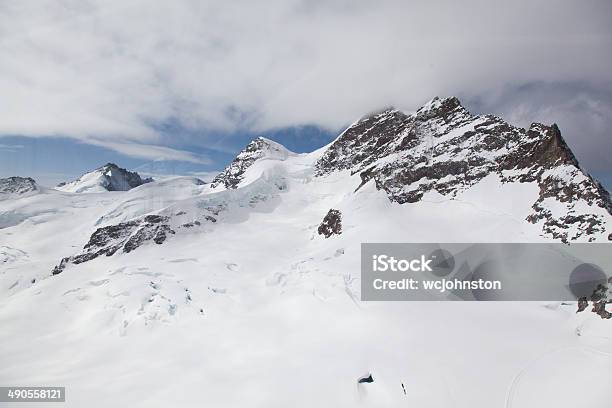 Photo libre de droit de Alpes Suisses banque d'images et plus d'images libres de droit de Alpes européennes - Alpes européennes, Au-dessus de, Chaîne de montagnes