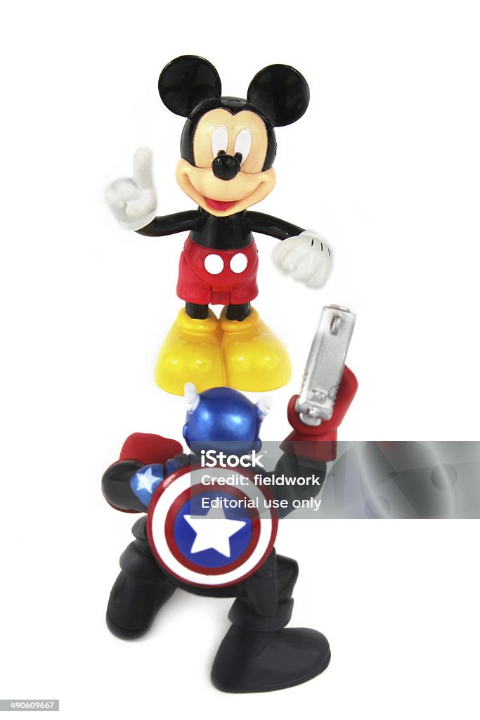 Disney's Mickey Mouse y disfrute del capitán America - Foto de stock de Marvel Comics libre de derechos