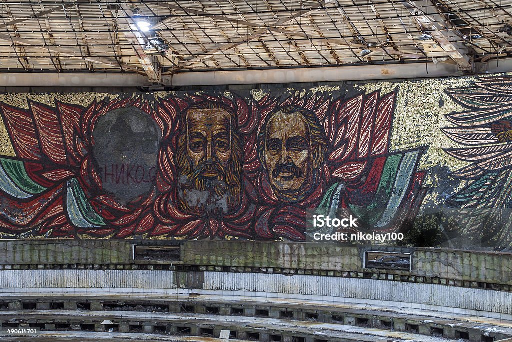 Mosaico em Buzludzha - Foto de stock de Monumento royalty-free