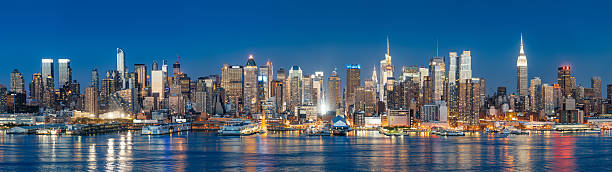 New York City Skyline Extremely detailed panorama of New York City. 120 Megapixels. 42nd street photos stock pictures, royalty-free photos & images
