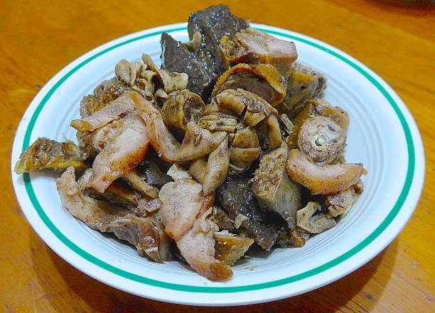 istock Braised snacks with seaweed,chickens,and pork 490616324